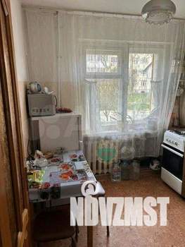 2-к квартира, вторичка, 42м2, 1/5 этаж