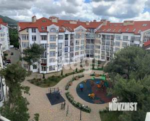 2-к квартира, вторичка, 74м2, 1/6 этаж