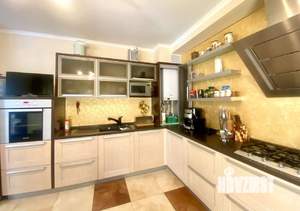 4-к квартира, вторичка, 145м2, 2/6 этаж