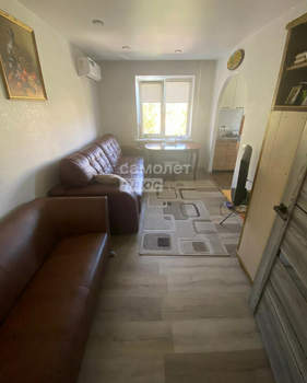 3-к квартира, вторичка, 63м2, 1/5 этаж
