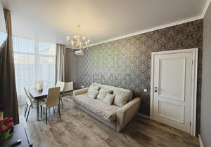 2-к квартира, вторичка, 55м2, 1/1 этаж