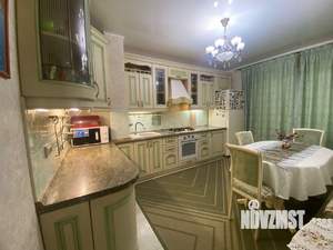 4-к квартира, вторичка, 98м2, 2/9 этаж
