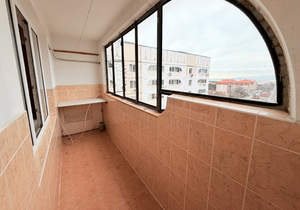 2-к квартира, вторичка, 58м2, 8/9 этаж