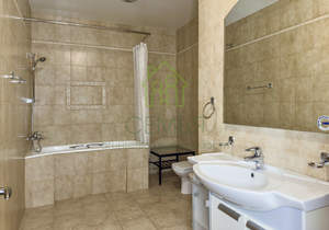 4-к квартира, вторичка, 205м2, 9/10 этаж