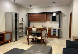 3-к квартира, вторичка, 100м2, 1/8 этаж