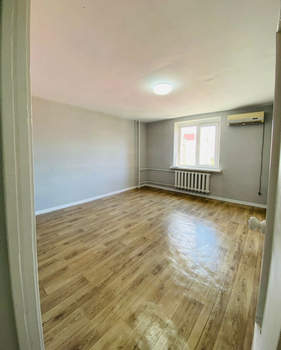 2-к квартира, вторичка, 63м2, 7/10 этаж