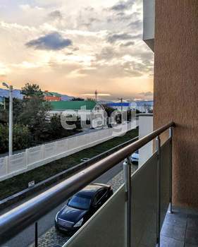 1-к квартира, вторичка, 63м2, 2/4 этаж