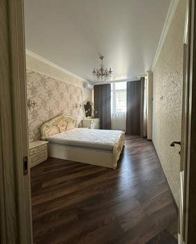 2-к квартира, вторичка, 100м2, 1/7 этаж