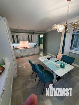 4-к квартира, вторичка, 180м2, 5/5 этаж