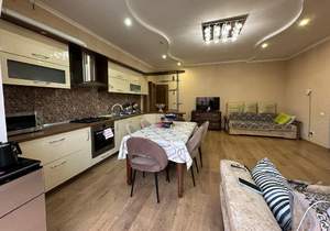 1-к квартира, вторичка, 76м2, 1/5 этаж