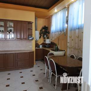 2-к квартира, вторичка, 136м2, 5/5 этаж