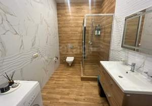 2-к квартира, вторичка, 77м2, 1/8 этаж