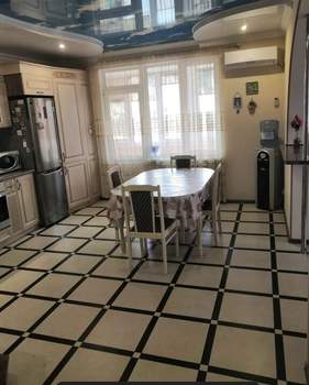 3-к квартира, вторичка, 101м2, 4/4 этаж