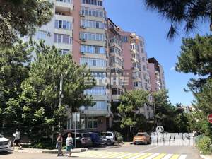 3-к квартира, вторичка, 82м2, 8/10 этаж
