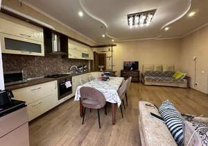 1-к квартира, вторичка, 76м2, 1/4 этаж