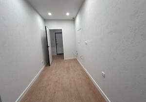 2-к квартира, вторичка, 33м2, 1/6 этаж