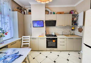 2-к квартира, вторичка, 72м2, 1/5 этаж