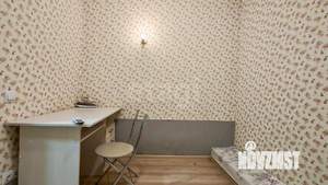 2-к квартира, вторичка, 39м2, 1/4 этаж