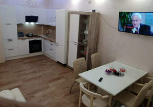 2-к квартира, вторичка, 74м2, 1/6 этаж