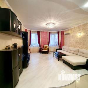 3-к квартира, вторичка, 106м2, 2/5 этаж