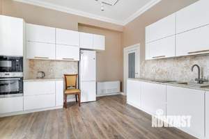3-к квартира, вторичка, 130м2, 2/15 этаж