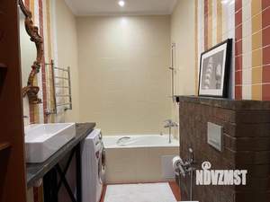 3-к квартира, вторичка, 100м2, 1/8 этаж