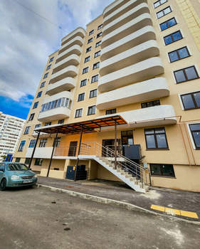 2-к квартира, вторичка, 70м2, 1/9 этаж