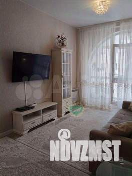 Студия квартира, вторичка, 71м2, 1/8 этаж