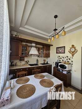 3-к квартира, вторичка, 98м2, 1/3 этаж