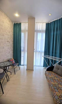 2-к квартира, вторичка, 72м2, 1/7 этаж