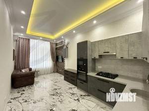 2-к квартира, вторичка, 67м2, 1/8 этаж