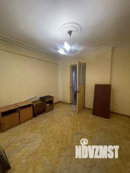 2-к квартира, вторичка, 42м2, 1/1 этаж