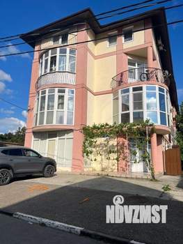 3-к квартира, вторичка, 74м2, 1/4 этаж