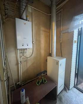 2-к квартира, вторичка, 42м2, 1/1 этаж