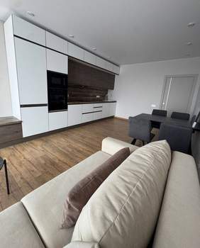 2-к квартира, вторичка, 82м2, 17/20 этаж