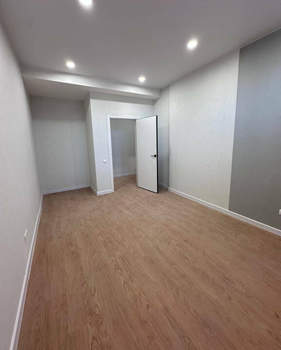2-к квартира, вторичка, 33м2, 1/6 этаж