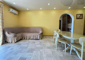 2-к квартира, вторичка, 80м2, 2/4 этаж